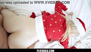 Hey, stepdaughter blows big cock for christmas gift from stepdaddy, so hot!