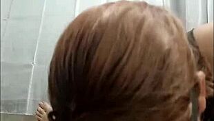 Después de la escuela le hago sexo oral a mi amigo que se aprovecha y me la mete hasta la garganta