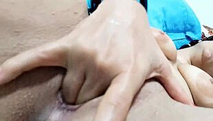 me saco la leche con mis dedos