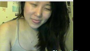 Wow, Cute Asian Teen Twerks Ass On Webcam!