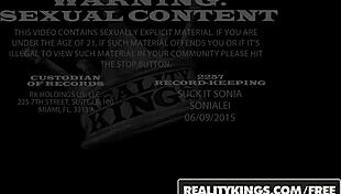 रियलिटीकिंग्स 8th स्ट्रीट लैटिनास में चार्लामेन की गीली चूत मेल चुरा लेती