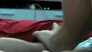 i love getting a natural footjob from her soft feet