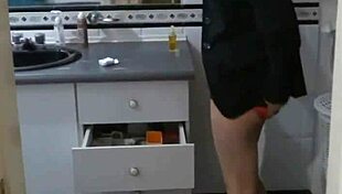 i love showing off my big ass while they jerk off and cum