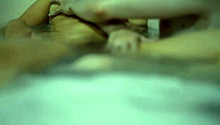 linda estudiante termina clases con su maestro despues de clases