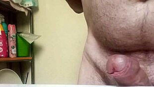 this video of huge ejaculation from monster cock without hands is amazing 💦