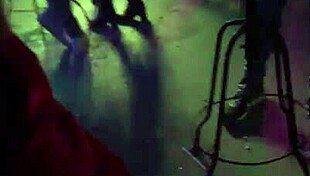 balada pumb de vestidinho curtinho arrastei um boy pro carro e transamos gostoso