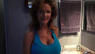 deauxma gives shampoo and blowjob