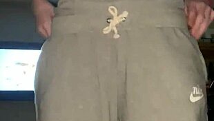 amateur couple fucking in cowgirl, with blowjob and cumshot.