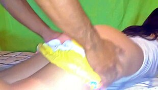 mi joven vecina vino a pedir azucar y se llevo el culo lleno de leche, tiene un culo enorme la muy puta y gime delicioso, tuvimos sexo y la llene de semen real casero