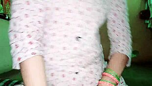 अरे, इस देसि जोड़े की गर्म ब्लोजॉब सेशन देखो