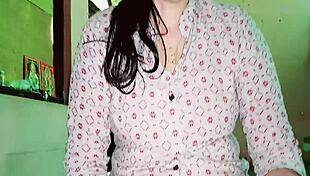 अरे, इस देसि जोड़े की गर्म ब्लोजॉब सेशन देखो