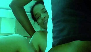 वाह ये बूढ़ा सैप्रिया के साथ अभी भी कमाल कर रहा!