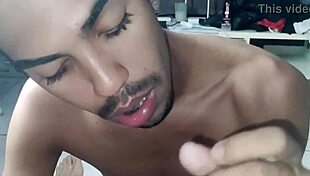 O Filho Da Vizinha Me Viu No App E Disse Que Queria Provar Meus 21cm Coloquei Ele De Quatro No Sof� Da Sala E Meti Sem Pena.