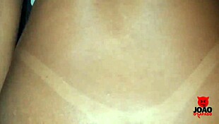 Novinha pretinha sucks and fucks in car