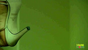 haley paige gets her wet pussy fingered and fucked on the desk 😍