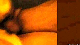 बीवी बड़ी गांड से मेरे लंड पर बैठी 😍