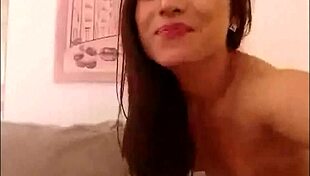 Sexy amateur babe plays dirty games with toys