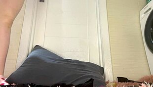 पागल! बड़े डिल्डो हार्ड एनल से स्क्वर्ट का फव्वारा!