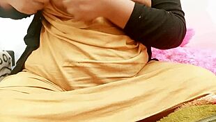 Look at this Hyderabadi aunty with big tits, she's like a mother-in-law.