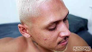 Eu e meu colega de quarto fodemos muito a tarde inteira