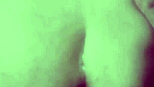 mi gordo esposo me coge en cuatro y enseña mi trasero sexy latina big ass