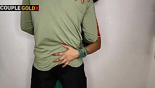 Komol's boyfriend brings saree gift today