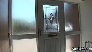 Wow, unfaithful British mature lady Sonia flaunts her huge tits and I’m shook! 😍