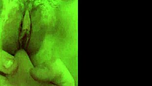 गर्लफ्रेंड की परफेक्ट टाइट चूत का मजा लेते हुए