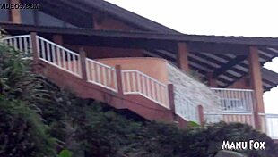 On the beach, I couldn't resist the urge and masturbated right there, full video by Rubens Badaró.