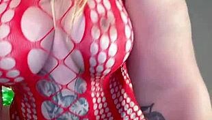 watch me finger my curvy hairy pussy, feeling that fat orgasm build up...