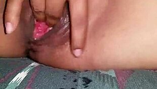 Angelica Squirt's Wet Pussy Masturbation Session