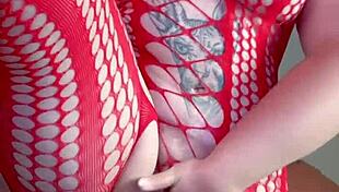 watch me finger my curvy hairy pussy, feeling that fat orgasm build up...