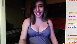 uhh pregnant cutie on webcam showin boobs n pussy