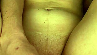 Masturbating Pussy Close-Up - Real Amateur Day 42