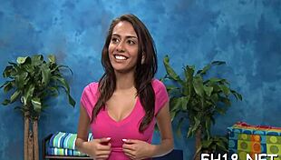 Masseuse Fucks Babe In Pool Tub