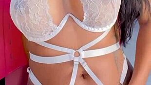 19-year-old girl with big pussy gets oral pleasure