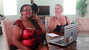 I am Deeheartxxx getting the scoop with a fat bbw big black cock.