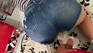 Wow, my stepsister's big ass distracts me while helping her!