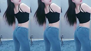 Sexy Chinese Girl Dancing and Shaking Her Horny Pussy