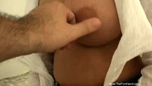 amateur maria fucking the porn nerd in a good homemade session with handjob blowjob cumshot
