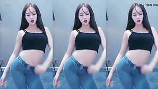 Sexy Chinese Girl Dancing and Shaking Her Horny Pussy