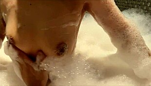 hey, look at this perverted couple fucking in the bath!