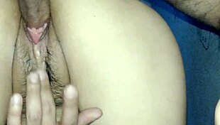 hermanastra pervertida le gusta esperarme asi con el culo abierto