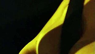 i flash my big tits in são paulo traffic as a brunette amateur