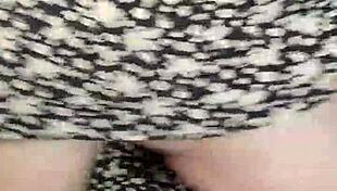 mix reggaeton 2 features teen dancing on webcam