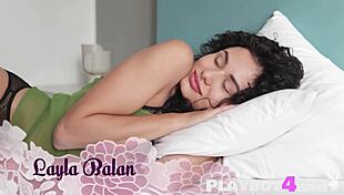 i show my petite asian teen body posing naked with small tits