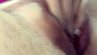 safada asks, want to see me squirt?