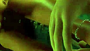 Jasmine spreads legs for flynn in aladdin parody