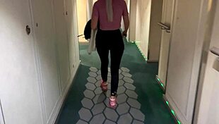 I met a girl at the cruise gym, went to her room for fucking, she blew me until I came 😏