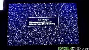 बड़े बूब्स वाली 18+ लड़की सौतेले अंकल से मॉडलिंग ट्रिक